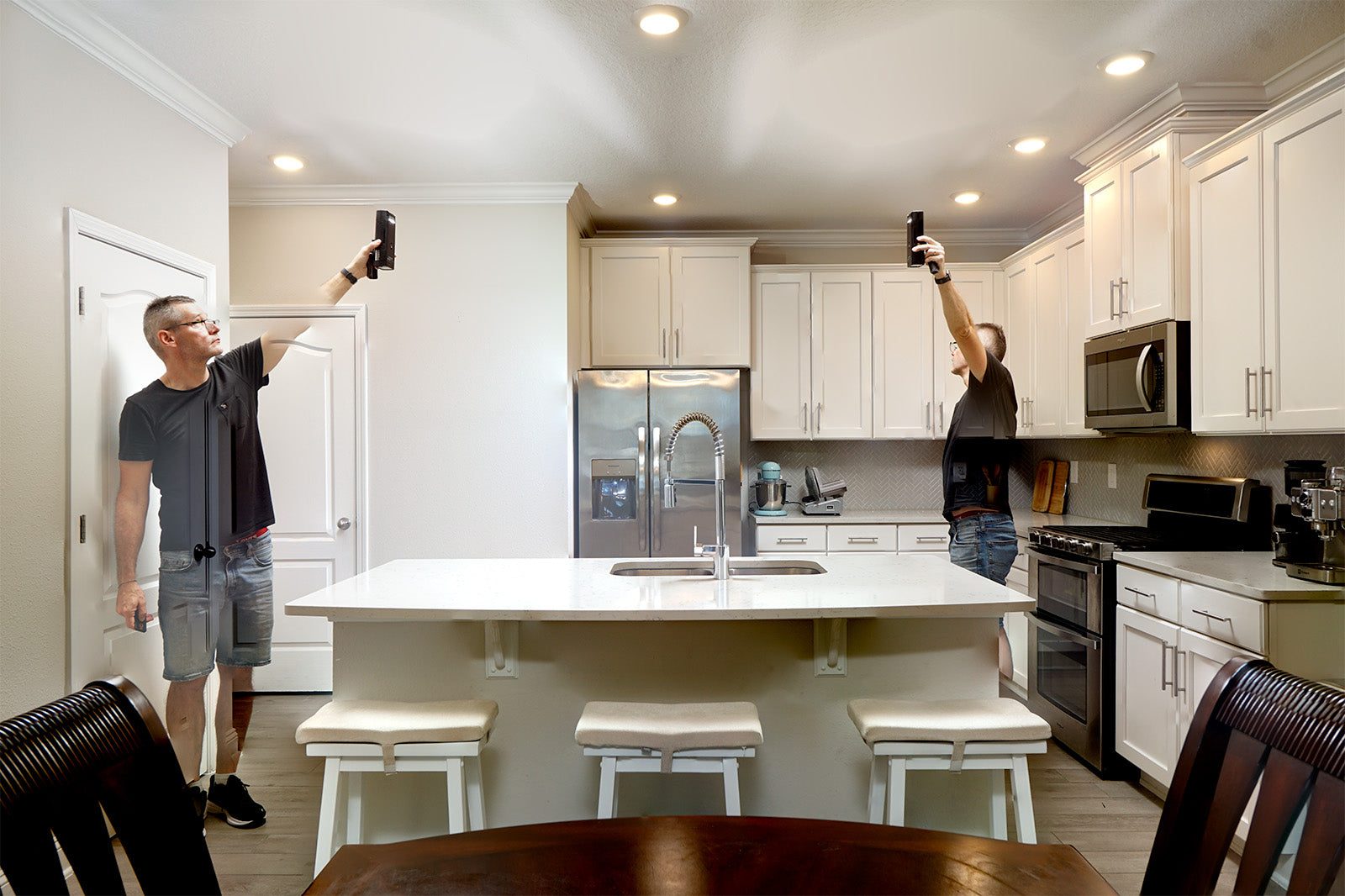 Behind the scenes of a flambient capture - flash setup in an interior