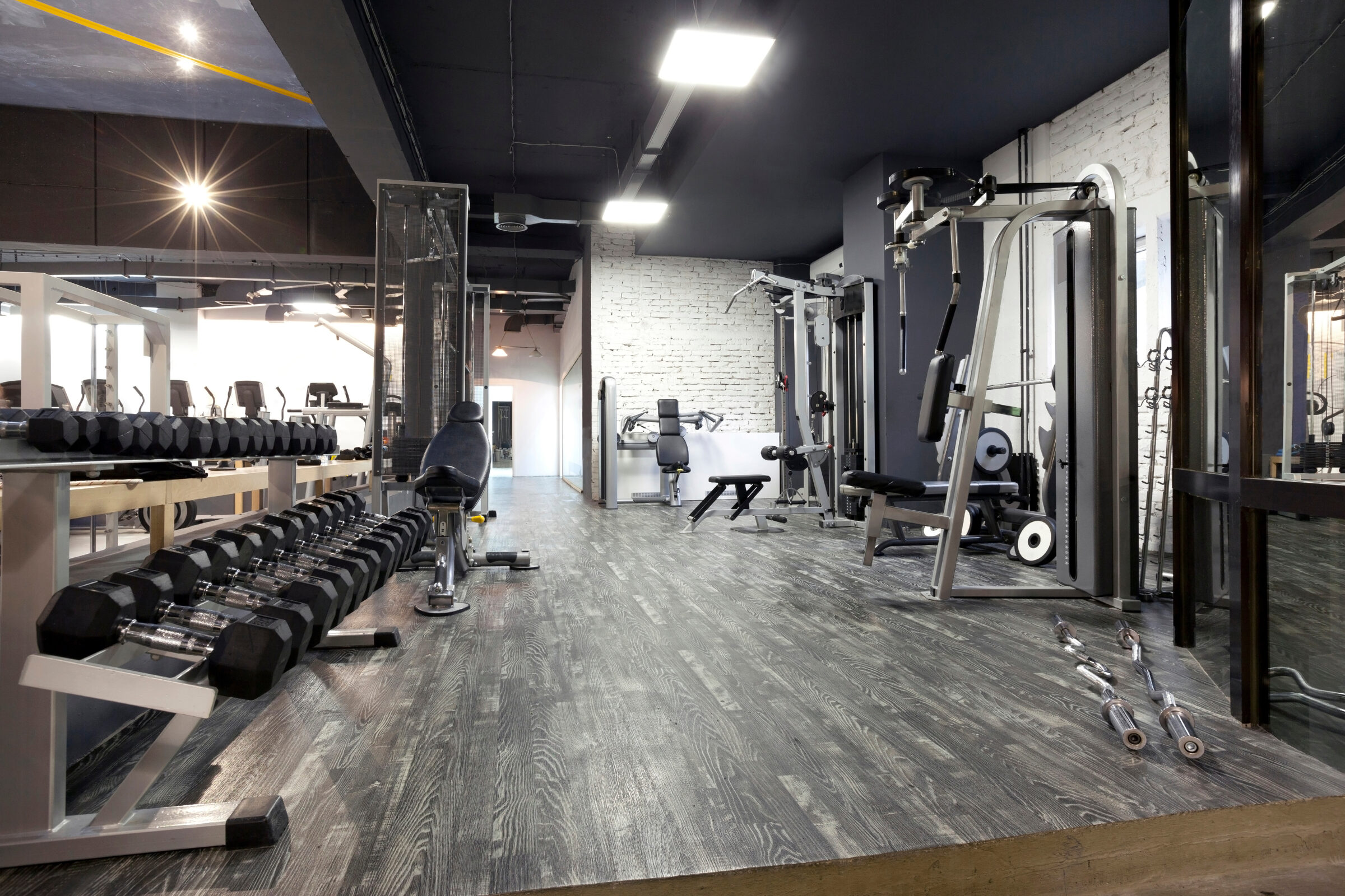 Independent gym floor with free weights